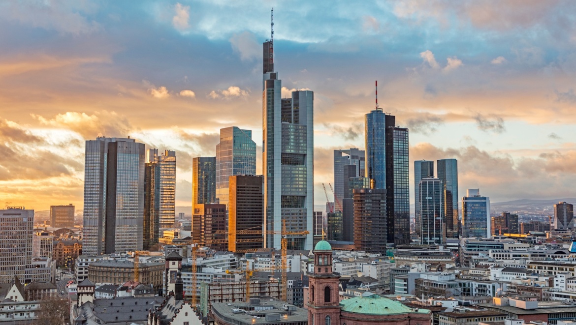 Bankentürme Frankfurt: Immobilienentwickler The Grounds hat neue Aktien platziert