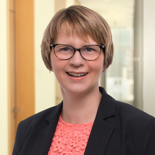 Dr. Susanne Ries, Hogan Lovells